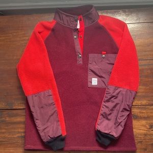 Topo Women's Mountain Fleece size medium